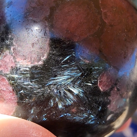 Vibrant Garnet & Astrophyllite Sphere - Picture 4 of 16